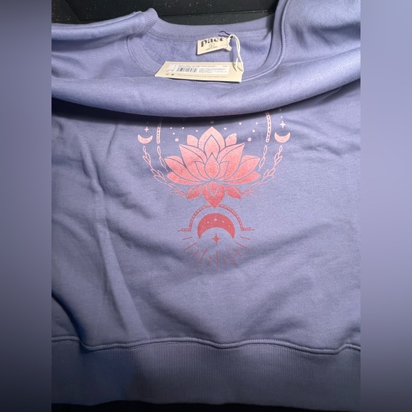 NWT Organic Brand ( PACT ) sweatshirt 💜 size large - Picture 5 of 6
